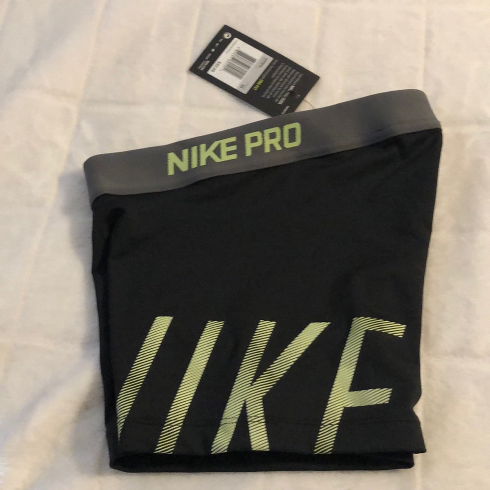 Nike pro work out shorts